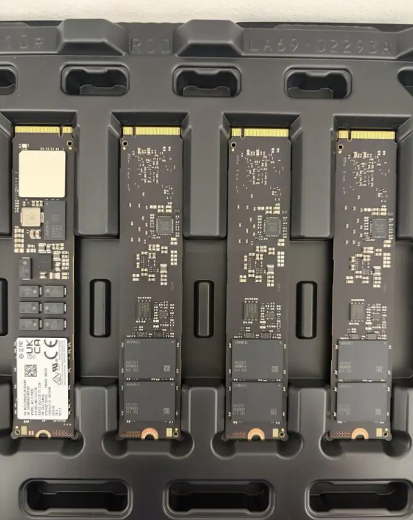 Lote Samsung PM9A3 SSD NVMe Enterprise de 960 GB, PCIe Gen 4, M.2 22110